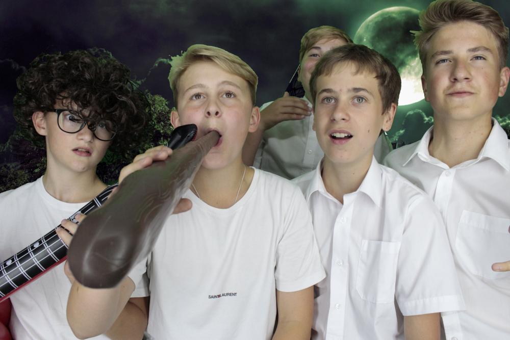 Leavers BBQ | View more photos from the event at gallery.myphotoboothexperience.co.uk/u/MyPhotoBoothExperienceLtd/Leavers-BBQ